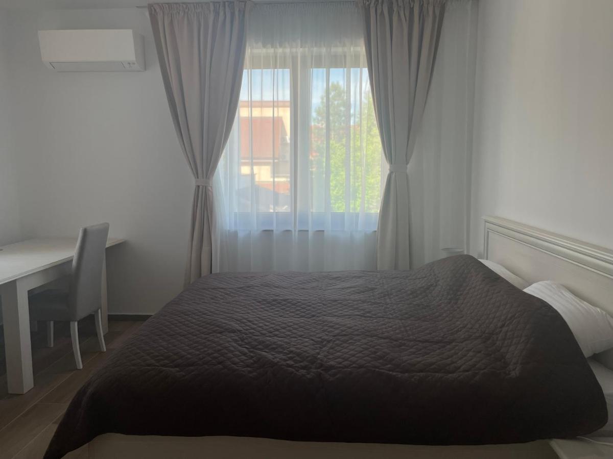 Iarca Apartahotel *