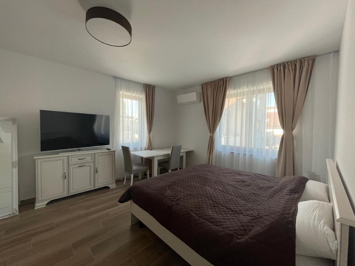 Apartahotel Iarca *