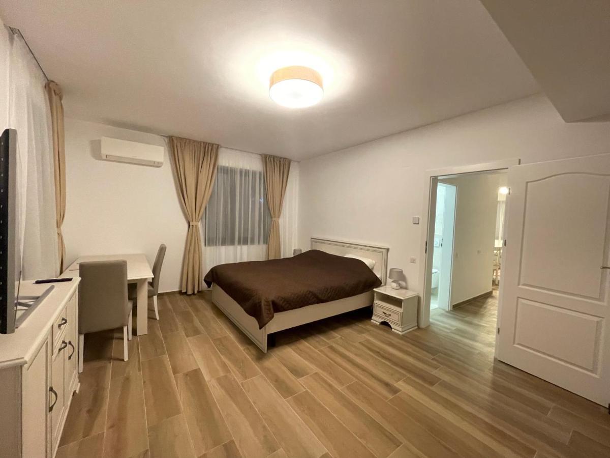 Apartahotel Iarca *